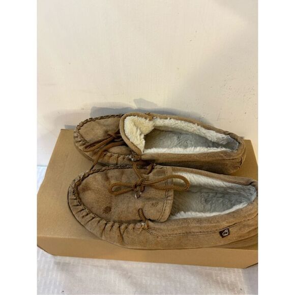 Llamo size 9 tan slippers moccasin shoes (discolored) - Picture 1 of 5